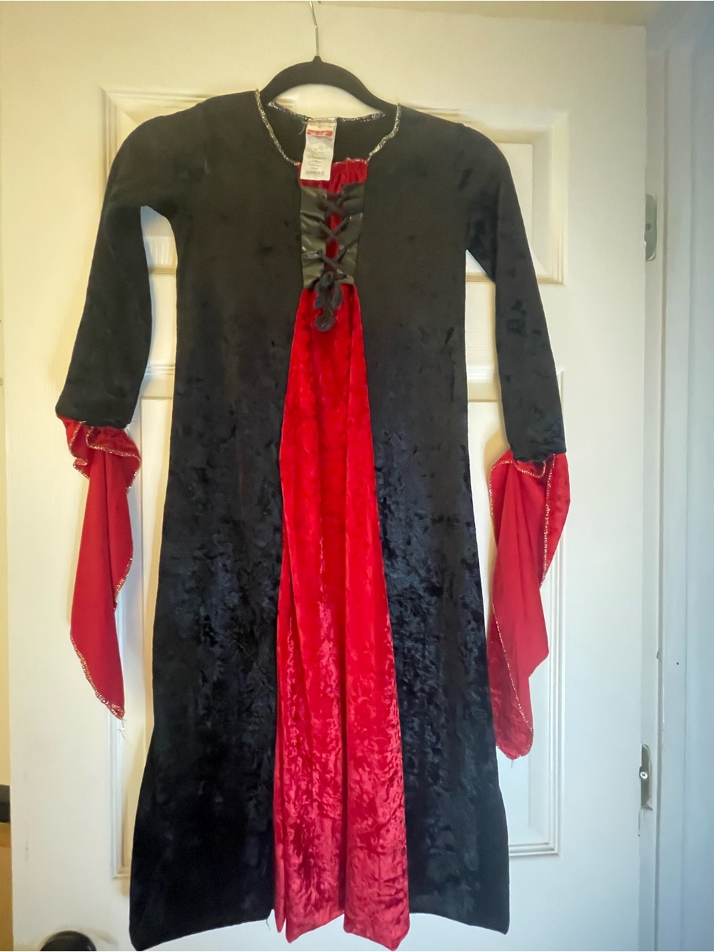Girls Black and Red Medieval Princess Costume Dress
